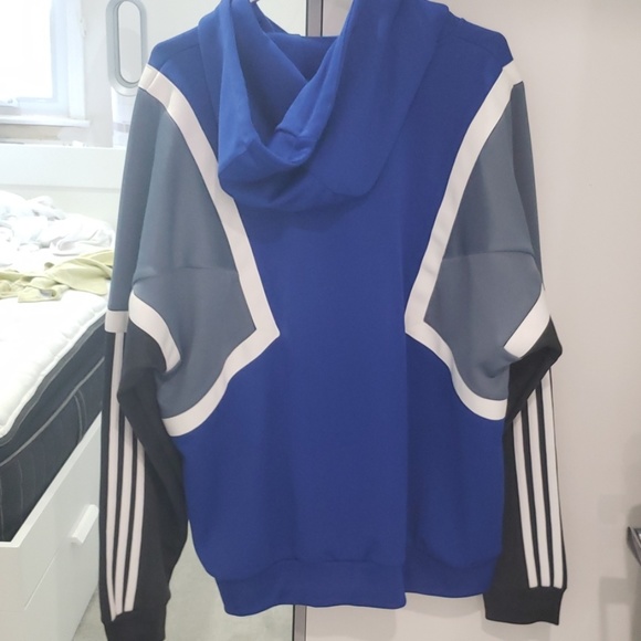 Sweater - Picture 2 of 3